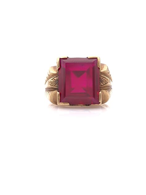 Art deco ruby target ring. Lot - Vintage 10K Gold Ruby Art Deco Ring