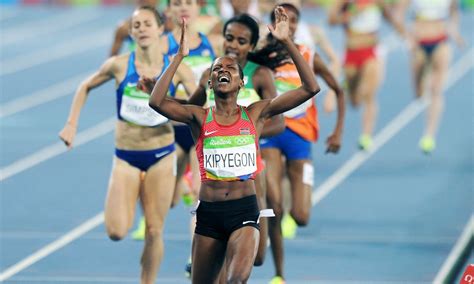 Faith chepngetich kipyegon of kenya, gold, jennifer simpson of the united states, silver, and caster semenya of kipyegon, the 2016 olympic 1500m champ, is all about the 1500m and will look to defend her title come tokyo: Faith Kipyegon beats Genzebe Dibaba to Olympic 1500m title ...