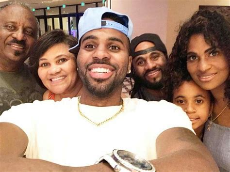 Familiefoto van de muzikant, een relatie met jordin sparks, die beroemd is vanwege single, whatcha say namen van. Pin by Ema on Jason Derulo | Jason derulo, Jason, Celebrities
