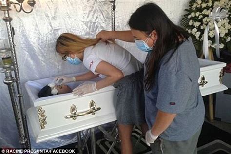 شاهد تنفيذ وصية مريضة سرطان بعد وفاتها أرادت أن تدفن جميلة المصري لايت