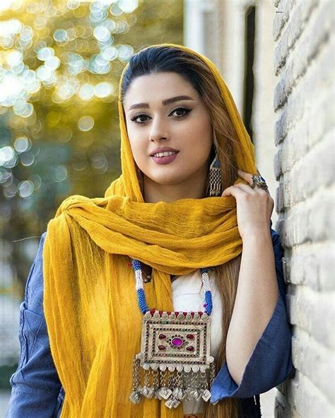 Pin By Mahla Mahlaei On ت Iranian Women Fashion Persian Girls