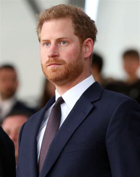 Prince harry, 36, and his wife meghan markle, 39, and their son archie, 23 months, moved to los angeles in march last year, following a stay in canada after walking away from their royal duties in. Pas de congé paternité pour le prince Harry - Madame Figaro