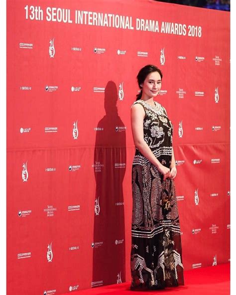5 Potret Kece Tatjana Saphira Di Seoul International Drama Awards 2018