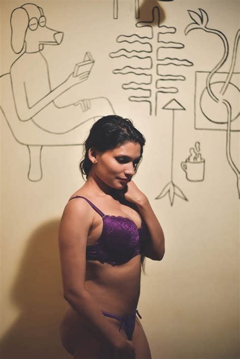Indian Malayali Model Reshmi R Nair Mallu Cumslut Whore Nude 34画像