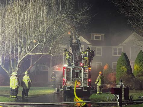 Norton house fire leaves firefighter with injury | ABC6