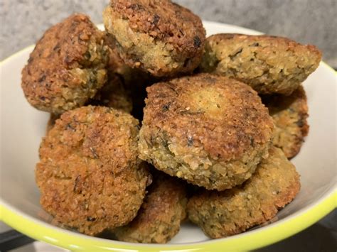 Fafel got stuck behind a mammoth train in dalaran and hasn't been able to customize their profile yet. Falafel ricetta originale: a tavola con la tradizione ...