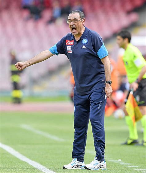Diese statistik zeigt in der detailansicht die bisherigen stationen von maurizio sarri. Chelsea news: Maurizio Sarri wants to replace Antonio ...