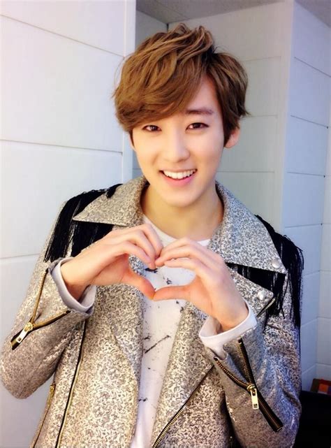 Hey, it's me kevin woo :) welcome to my official thclips channel! U-KISS KEVIN: U-Kiss Kevin Woo Twitter Update (140201-140228)