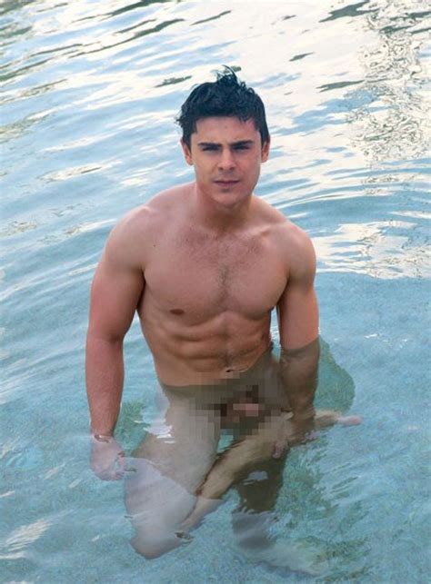 Zac Efron Posing Completely Nude Naked Male Celebrities