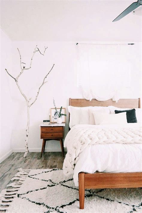 Pin by kadence marie on p h o t o g r a p h y in 2019 | bedroom. Beautiful master bedroom. Aesthetic. White bedroom ...