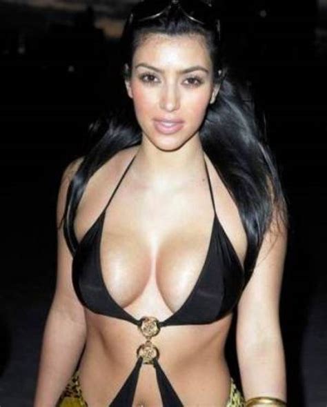 kim kardashian breast bet for super bowl 2010