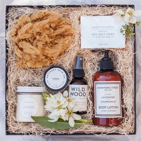 With this berry spa gift box, you can do just that. RETREAT Spa Gift Box | Spa gift box, Spa gifts, Corporate ...