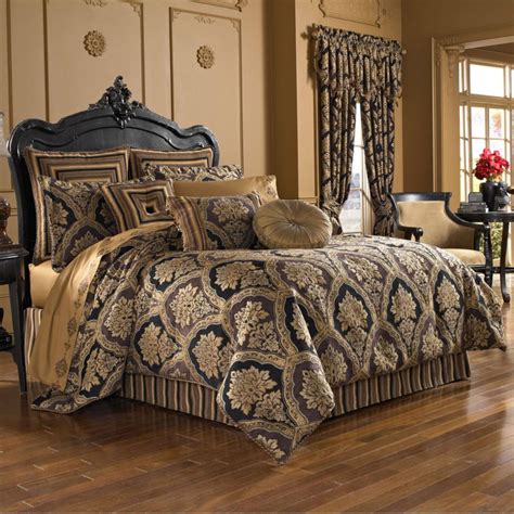 Reilly 4 Piece Woven Chenille Damask Comforter Set By Five Queens Court