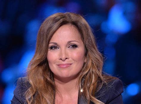 Поделиться hélène ségara — tu te dejas querer. Hélène Segara opérée 17 fois ! - Petit Journal
