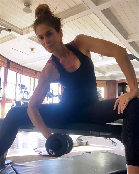 Cindy Crawford Flaunts Her Toned Figure While Working Out
