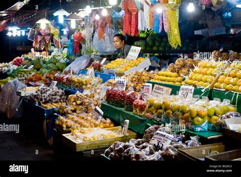 a-fruit-stall-at-the-night-market-in-chiang-mai-in-thailand-stock-photo-alamy