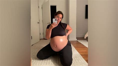 Pregnant Model Ashley Graham Shows Off Her Well Greased Belly Good