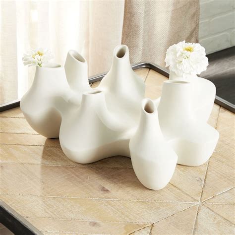 Decmode Large Modern White Ceramic Vase Cluster With 7 Round Vases 15