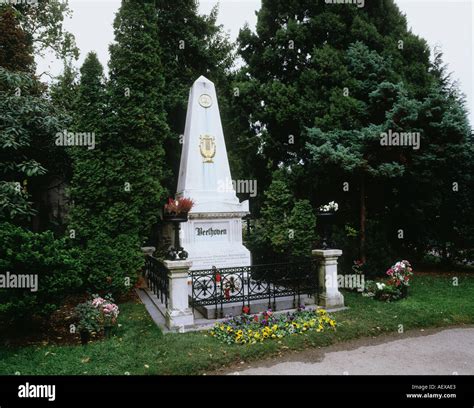 Beethovens Grave Hi Res Stock Photography And Images Alamy