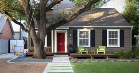 With some planning and consideration, you can easily avoid picking a similar house color as your neighbors. Siding Ideas For Small Homes | MyCoffeepot.Org