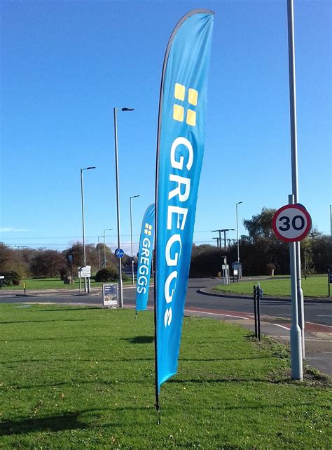 Feather Flags Custom Printed Outdoor And Indoor Feather Banners Stands Uk