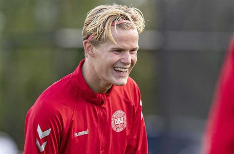 2 hjulmand had never played any official games for the first team of copenhagen, but had been on training camps with them. Definito l'arrivo di Hjulmand: domani in programma le ...