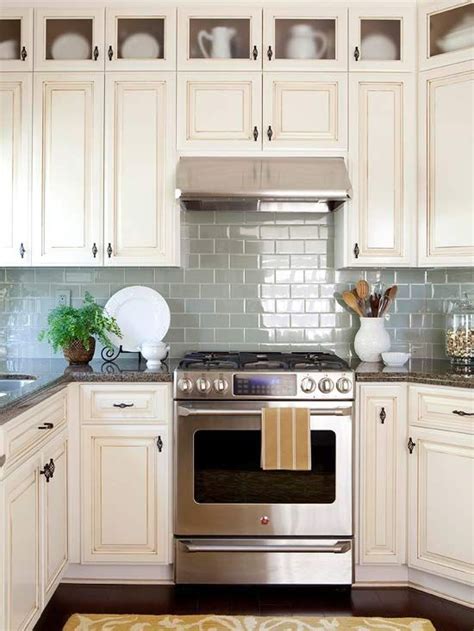 Your kitchen backsplash is one of the most important features of the home. 48 Beautiful Kitchen Backsplash Ideas for Every Style ...
