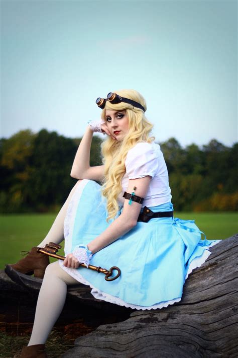 Steampunk Alice In Wonderland 05 Disney Cosplay Alice Cosplay