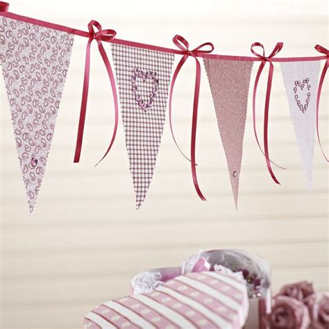 Pinked Fabric Bunting Craft Ideas And Inspirational Projects
