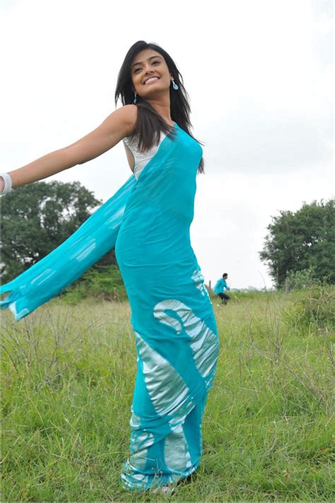 Beautiful Images Nikitha Narayan In Blue Saree