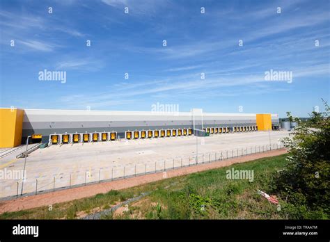 Amazon east midlands gateway hi-res stock photography and images - Alamy