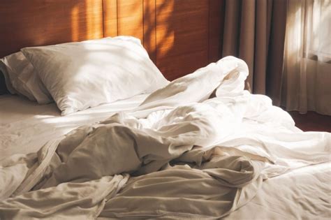 Heres Why Science Suggests You Actually Shouldnt Make Your Bed Every