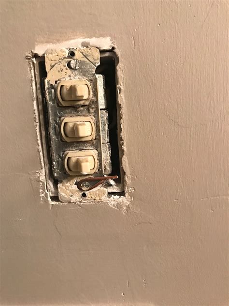 How Do I Replace A Despard Triple Light Switch With A 3 Rocker All In