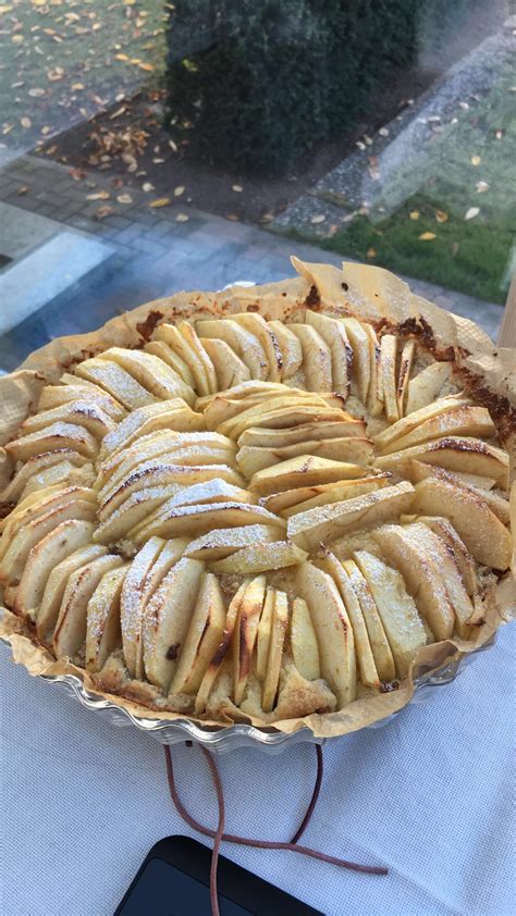 Tarte Aux Pommes Et Frangipane Les Recettes De Lut