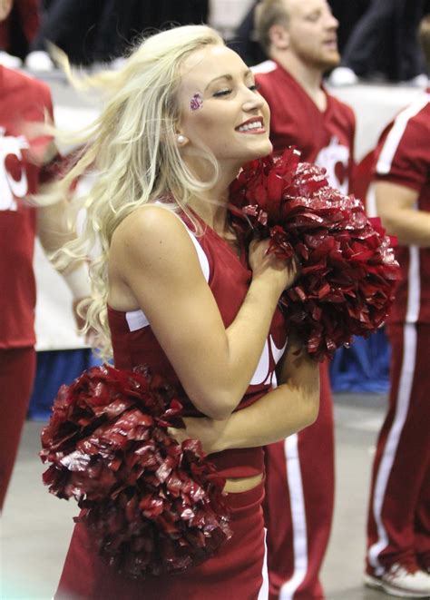 Washington State Cheerleaders MIKE Flickr