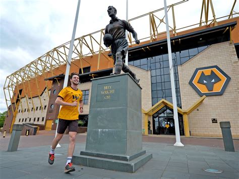 Gossip on transfer targets and current news on player signings at wolverhampton wanderers. Wolverhampton student's Molineux tour run for charity ...