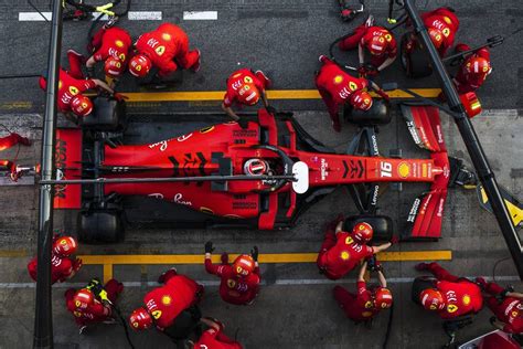 Formula 1 Engineer Pit Stop Team Racing Ferrari F1 Resolution Poster