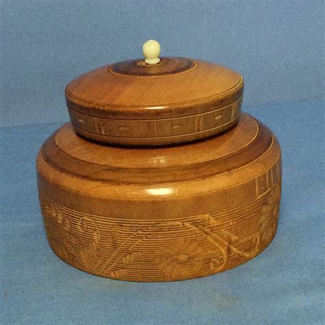 Vintage Round Trinket Box Carved Wooden Box Lidded Box Jewelry Box