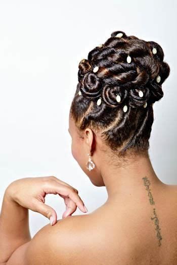 Maria Thompson Of Twist And Curves Shows How Locs Can Be Transformed Into Bridal Looks An Elegant