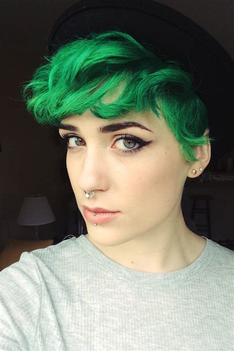24 Dyed Hairstyles You Need To Try Short Green Hair Short Dyed Hair