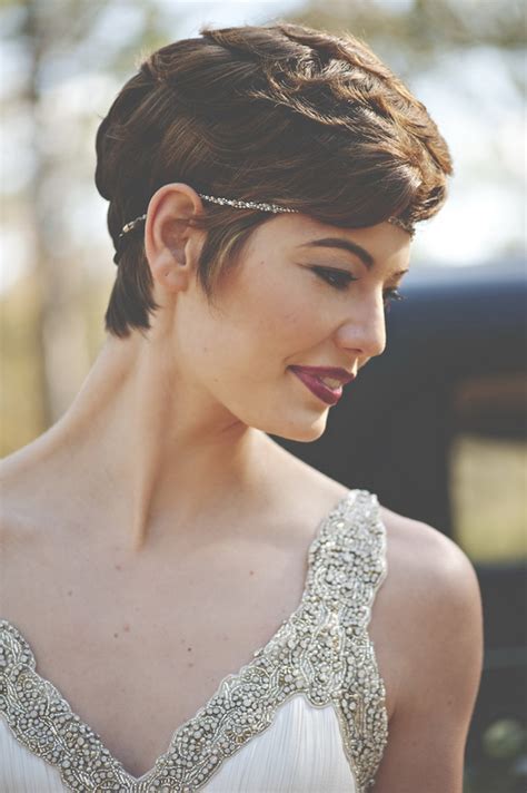20 Creative Short Wedding Hairstyles For Brides Tulle And Chantilly