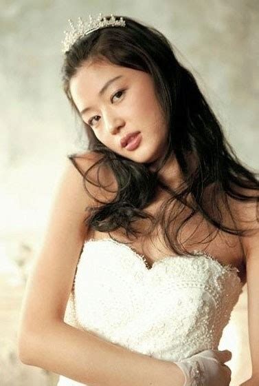 Explore more like jun ji hyun wedding. Jun Ji-hyun's Wedding and Past Photo Collection | KpopStarz