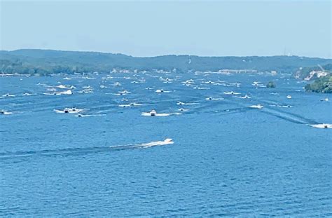 The annual johns lake boat parade will be on sunday, december 14th, at 6:00 pm. Trump / Biden Boat Parades Set For This Weekend