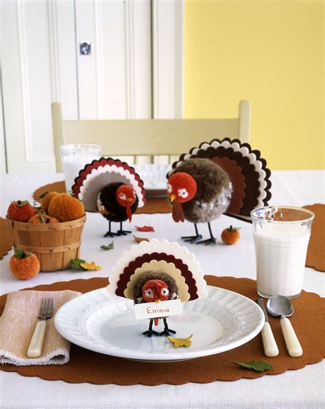 11 Thanksgiving Tables For Kids That Set Up Fun Crafts And Activities