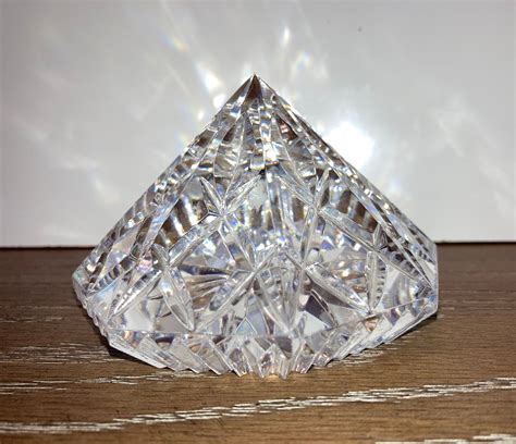 Tall Crystal Pyramid Paperweight Home And Living Office