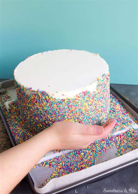 How To Decorate Side Of Cake With Sprinkles Cake Walls