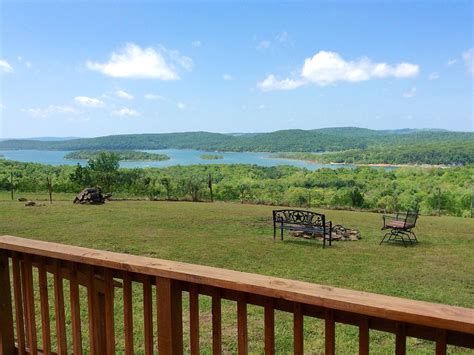 When you holiday in any of cedar view's unique cabins you really can gaze up and see real stars! Tenkiller Lake cabin rental - More views over Lake ...