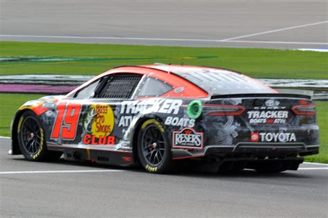 Martin Truex Jr. on the verge of historic elimination at Bristol - The