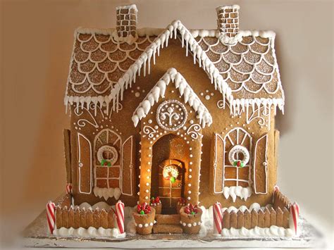 incredible gingerbread houses pretty  party