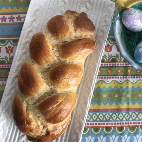 Lent around the world 3 pretzels and prayer daily dose of art : Italian Easter Bread - Laura M. Ali, MS, RDN, LDN